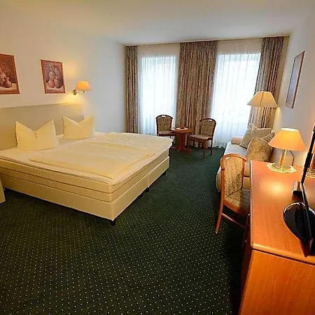 Evabrunnen 3*